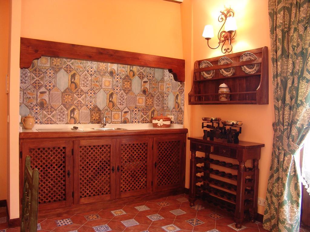 Apartamentos La Columna Chinchón Zewnętrze zdjęcie